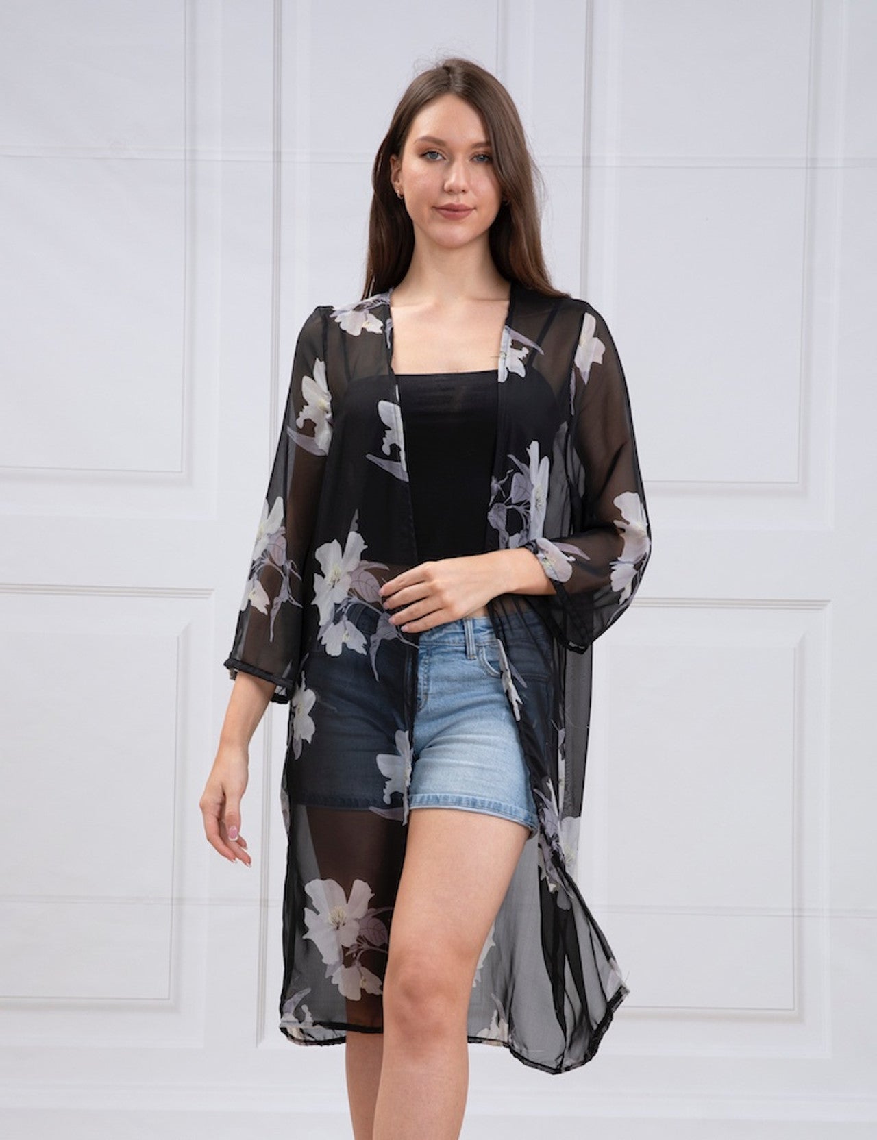 Black & White Floral Kimono/One Size