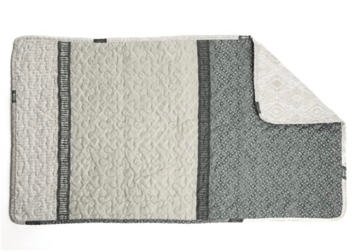 Bako Modern KING Quilt Set