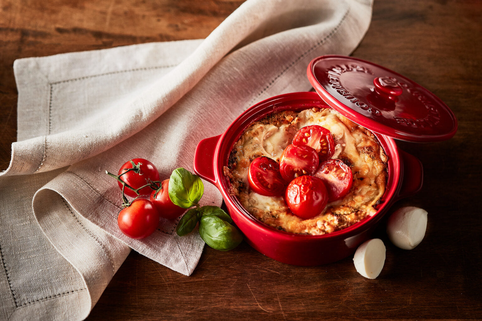 Red Brie & Dip Baker