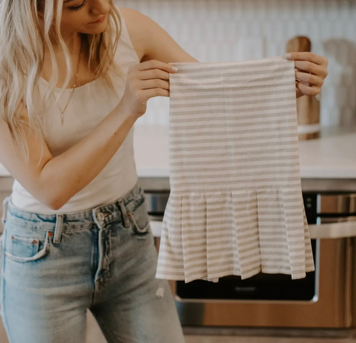 Striped Ruffle Hand Towel Tan