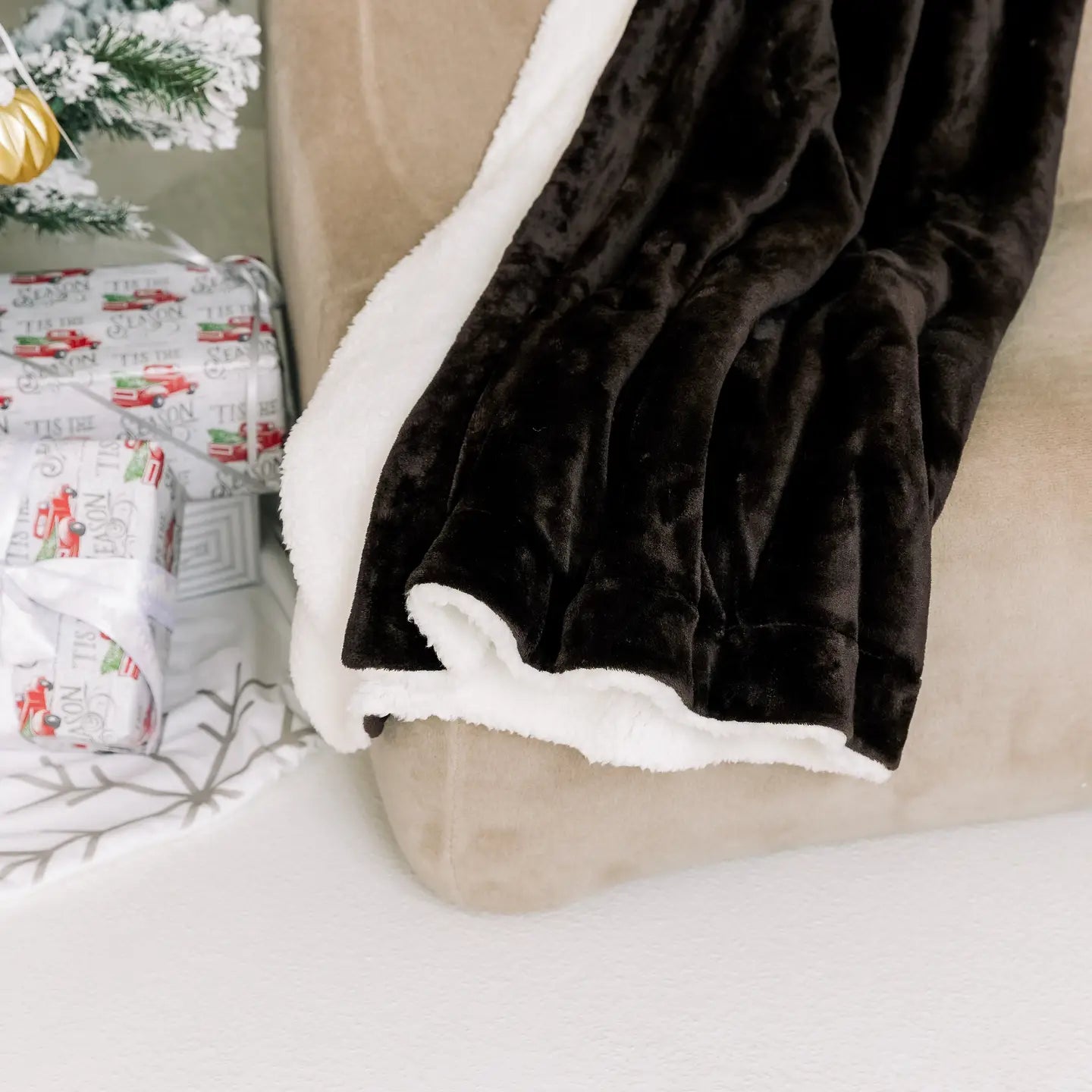 Ultra Soft Plush Sherpa Blanket