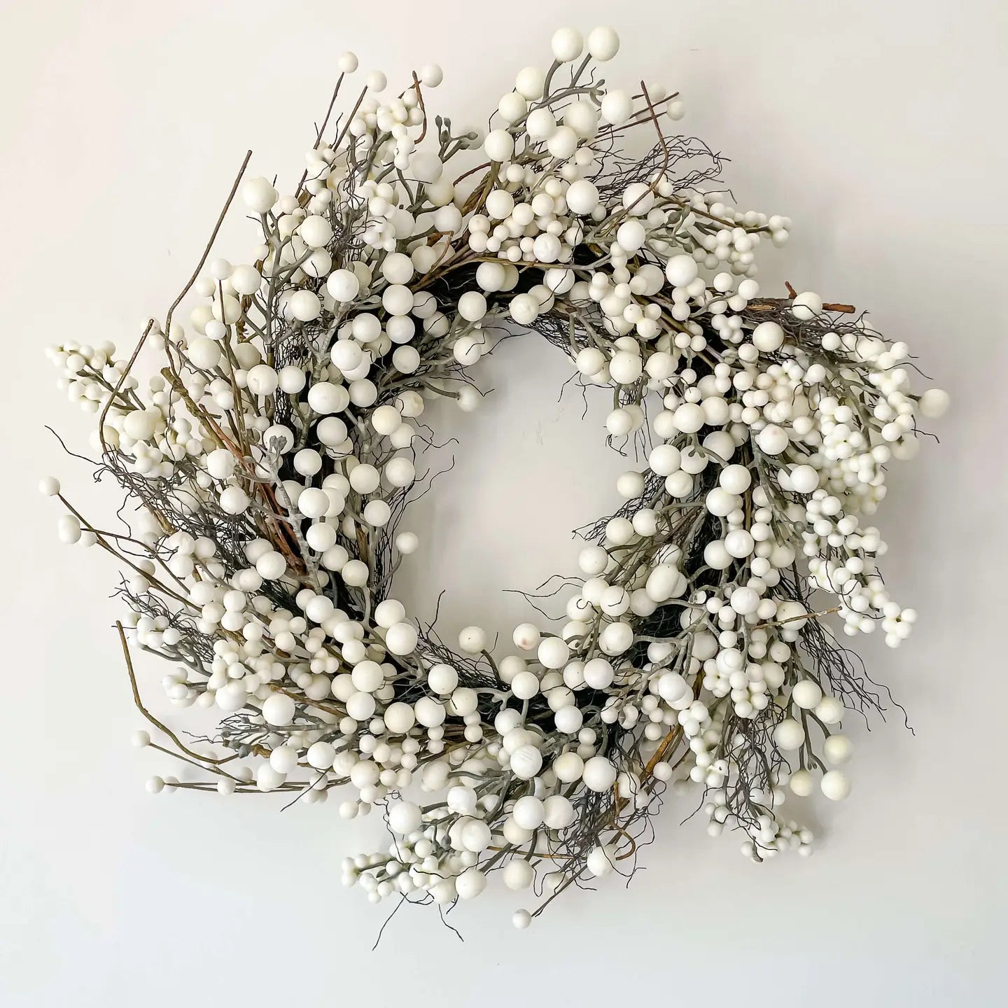 White Berry Faux Christmas Wreath 24"