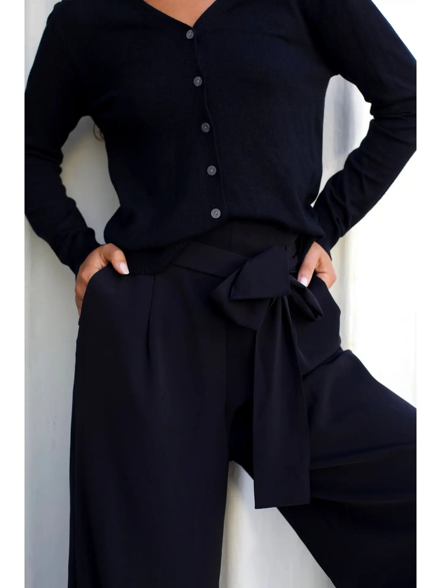 Collette Cardigan (Button) Black