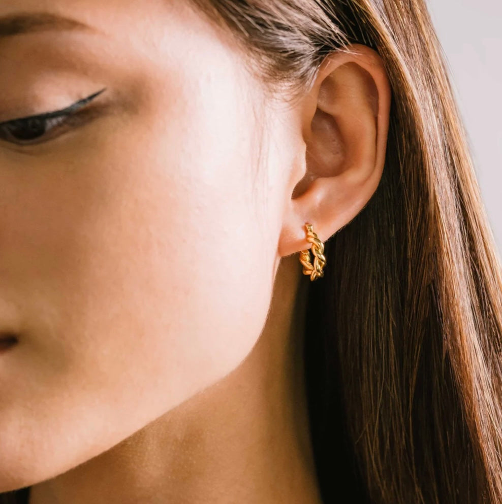 Twist Hinge Hope Earrings: Gold